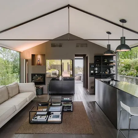 Вилла The Glass House & - The Orginal One Terruggia