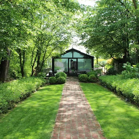 Glass House & Italy Villa