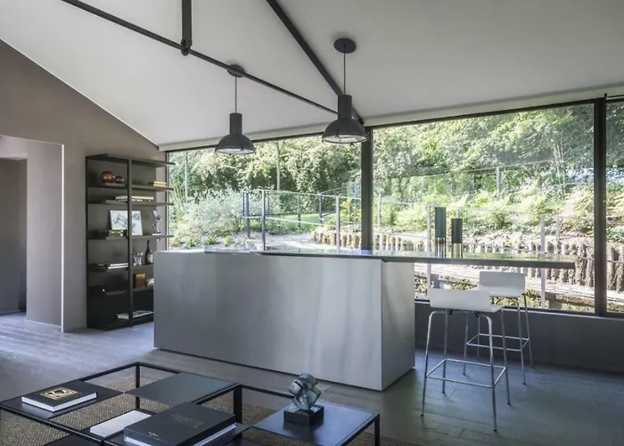 Villa Glass House & Italy